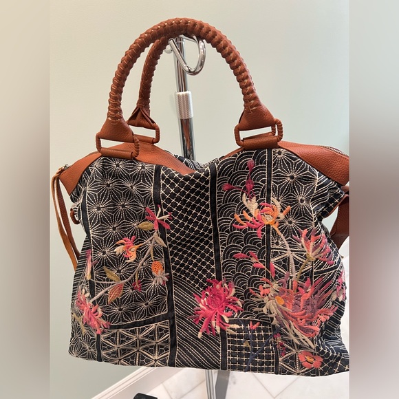 Johnny Was Viviana denim weekender bag with floral embroidery. NWT - Picture 6 of 10